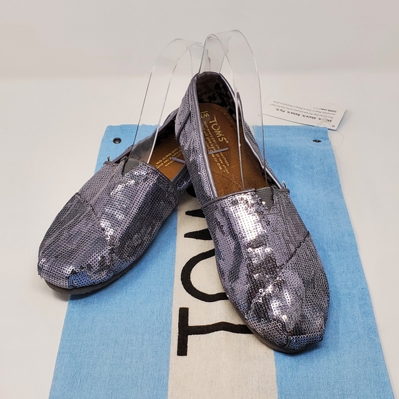 Toms Shoes - TOMS SILVER SEQUINS SLIP ON FLATS  SHOES WOMENS 7.5 BLING SPARKLE WEDDING